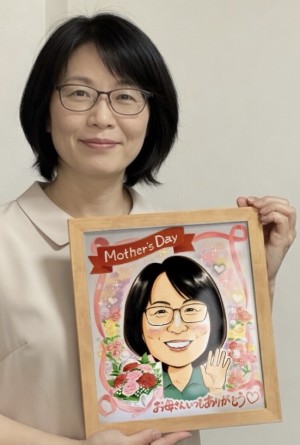 母の日似顔絵 色紙サイズ1名  担当：浜田>
            </div>
            <hr><div Align=